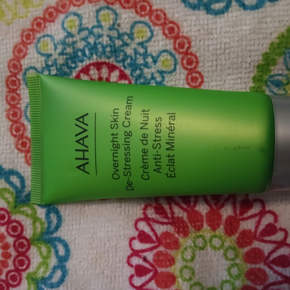AHAVA Green Overnight Skin De-Stressing Cream